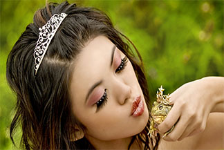 PrincessFrog_mobile_portrait.jpg E80D25F8-EE43-1879-BA71-60A942E8287C.jpg